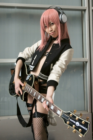 江南体育入口:今夏流行款 你有身材可以追吗(图2) 江南体育APP